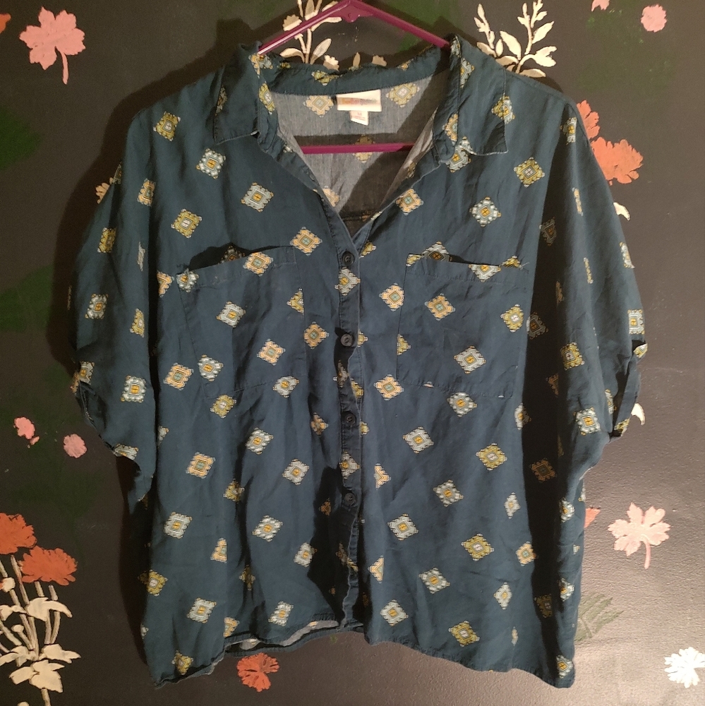 LuLaRoe Pattern Blouse